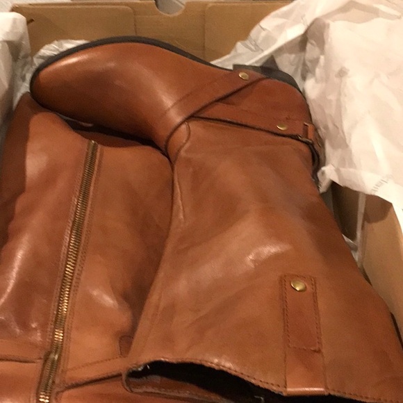 New tall Leather Boots 8 1/2  Cognac color still in box Liz Claiborne - Picture 5 of 16
